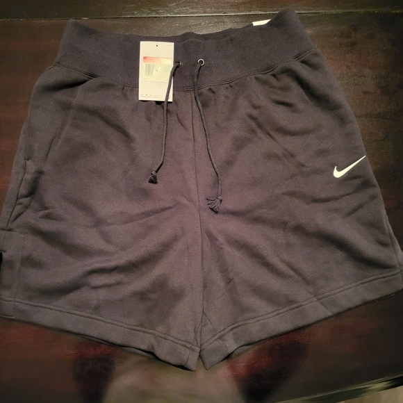 Women's Nike Black Cotton Shorts DQ5717-010 Loose Fit High Rise Multiple Sizes - Picture 1 of 2